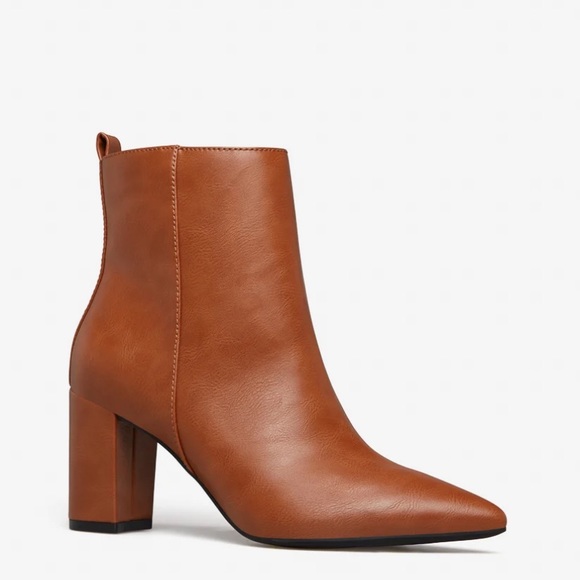 EUC Faux-suede pointed-toe heeled booties - Picture 2 of 6